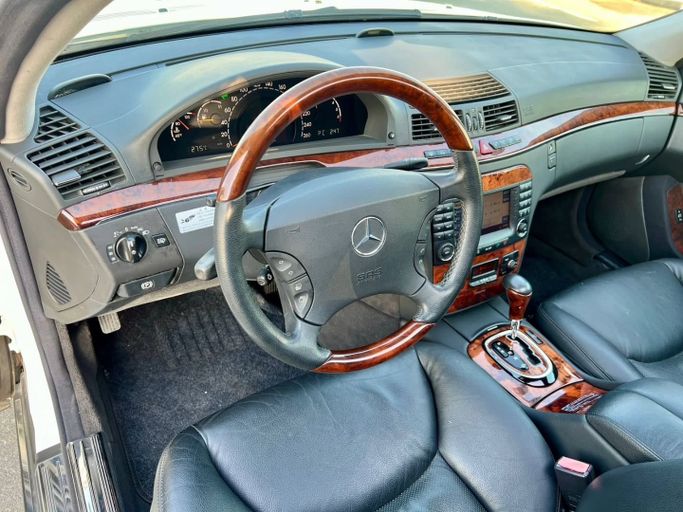 Подержанный Mercedes-Benz S-Class 350 IV (W220) Рестайлинг, 3.7 л, 2004 в Дубае от Saeed Auto Белый цвет. Японская | AUTO.AE