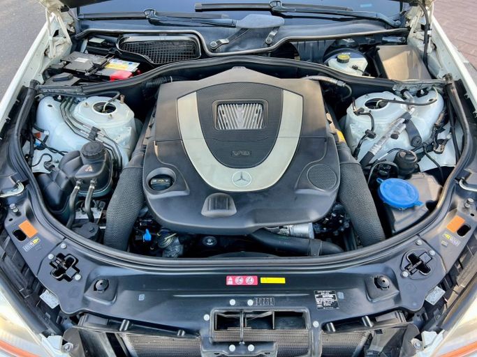 Подержанный Mercedes-Benz S-Class 550 V (W221) Рестайлинг, 5.5 л, 2011 в Дубае от Saeed Auto Белый цвет. Японская | AUTO.AE