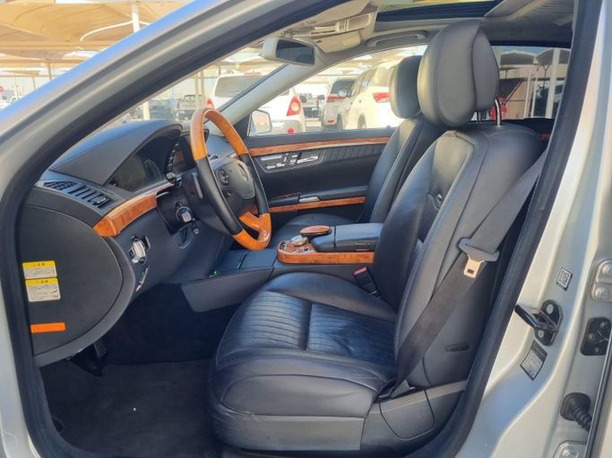 Подержанный Mercedes-Benz S-Class 600 Guard V (W221), 5.5 л, 2009 в Дубае от Saeed Auto Серый цвет. Японская | AUTO.AE