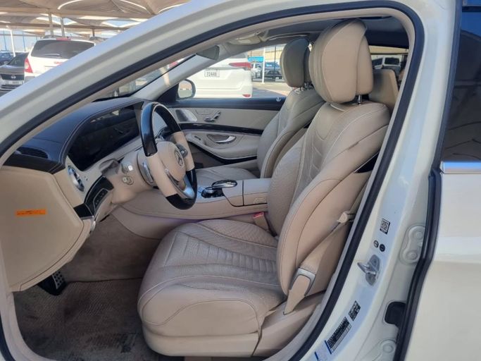 Used Mercedes-Benz S-Class 560 VI (W222, C217) Facelift, 4.0 l, 2018 in Dubai by Saeed Auto, White color. Japanese Specs | AUTO.AE
