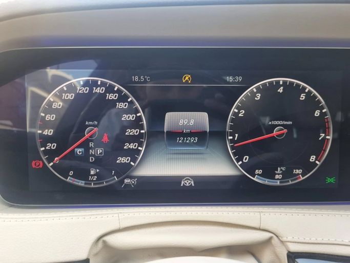 Used Mercedes-Benz S-Class 560 VI (W222, C217) Facelift, 4.0 l, 2018 in Dubai by Saeed Auto, White color. Japanese Specs | AUTO.AE