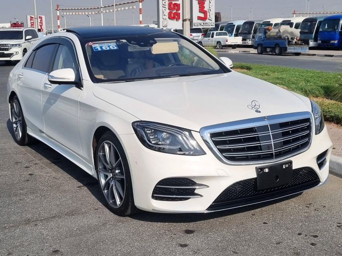 Подержанный Mercedes-Benz S-Class 560 VI (W222, C217) Рестайлинг, 4.0 л, 2019 в Дубае от Saeed Auto Белый цвет. Японская | AUTO.AE