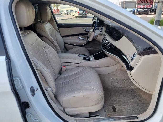Подержанный Mercedes-Benz S-Class 560 VI (W222, C217) Рестайлинг, 4.0 л, 2019 в Дубае от Saeed Auto Белый цвет. Японская | AUTO.AE