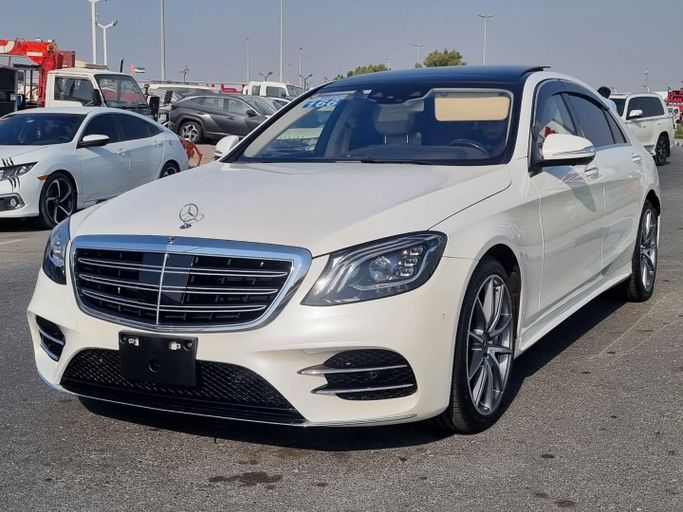 Подержанный Mercedes-Benz S-Class 560 VI (W222, C217) Рестайлинг, 4.0 л, 2019 в Дубае от Saeed Auto Белый цвет. Японская | AUTO.AE