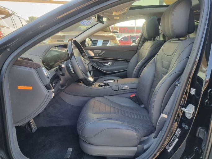 Подержанный Mercedes-Benz S-Class 560 VI (W222, C217) Рестайлинг, 4.0 л, 2018 в Дубае от Saeed Auto Черный цвет. Японская | AUTO.AE