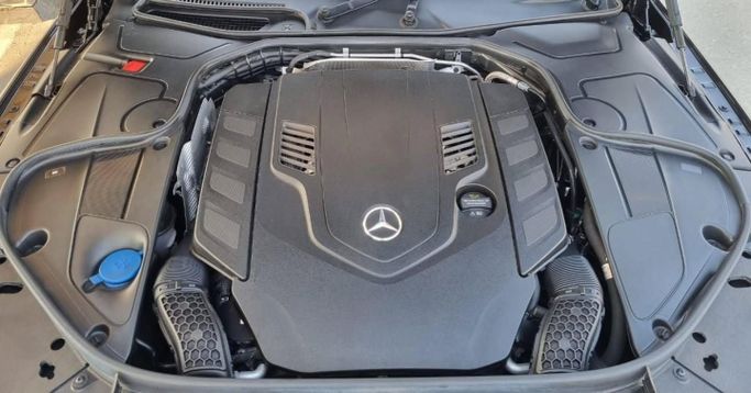 Подержанный Mercedes-Benz S-Class 560 VI (W222, C217) Рестайлинг, 4.0 л, 2018 в Дубае от Saeed Auto Черный цвет. Японская | AUTO.AE