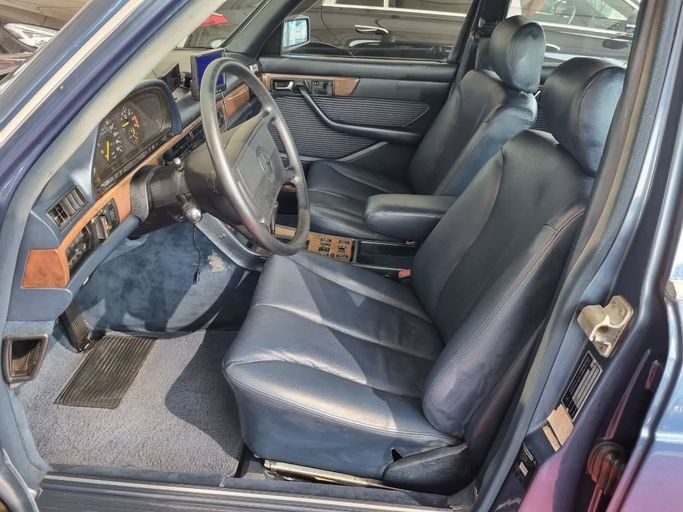 Подержанный Mercedes-Benz S-Class 560 II (W126) Рестайлинг, 5.5 л, 1989 в Дубае от Saeed Auto Тёмно-синий цвет. Японская | AUTO.AE