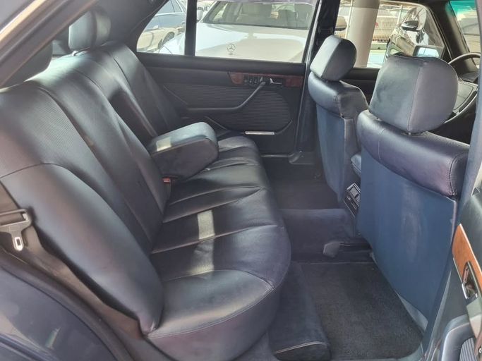 Подержанный Mercedes-Benz S-Class 560 II (W126) Рестайлинг, 5.5 л, 1989 в Дубае от Saeed Auto Тёмно-синий цвет. Японская | AUTO.AE