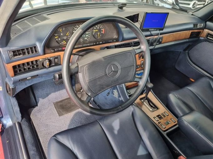 Подержанный Mercedes-Benz S-Class 560 II (W126) Рестайлинг, 5.5 л, 1989 в Дубае от Saeed Auto Тёмно-синий цвет. Японская | AUTO.AE