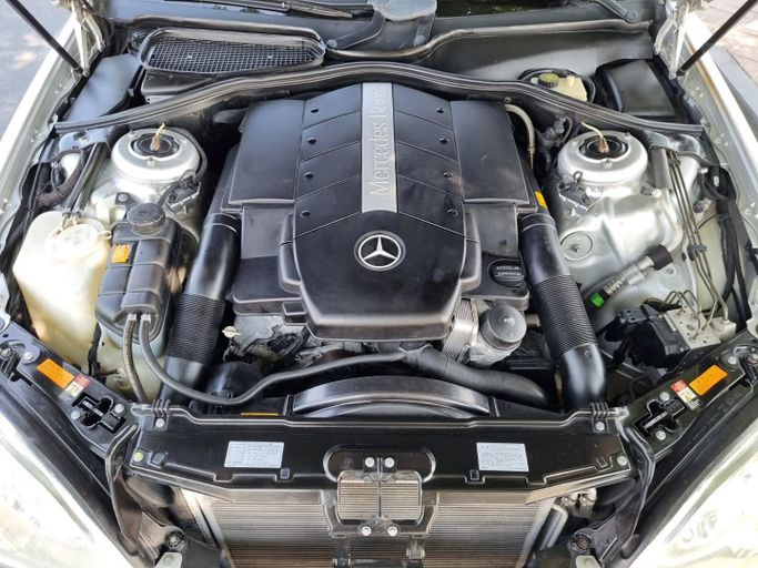 Подержанный Mercedes-Benz S-Class 500 Long IV (W220), 5.0 л, 2000 в Дубае от Saeed Auto Серебристый цвет. Японская | AUTO.AE