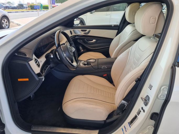 Used Mercedes-Benz S-Class 560 VI (W222, C217) Facelift, 4.0 l, 2018 in Dubai by Saeed Auto, White color. Japanese Specs | AUTO.AE