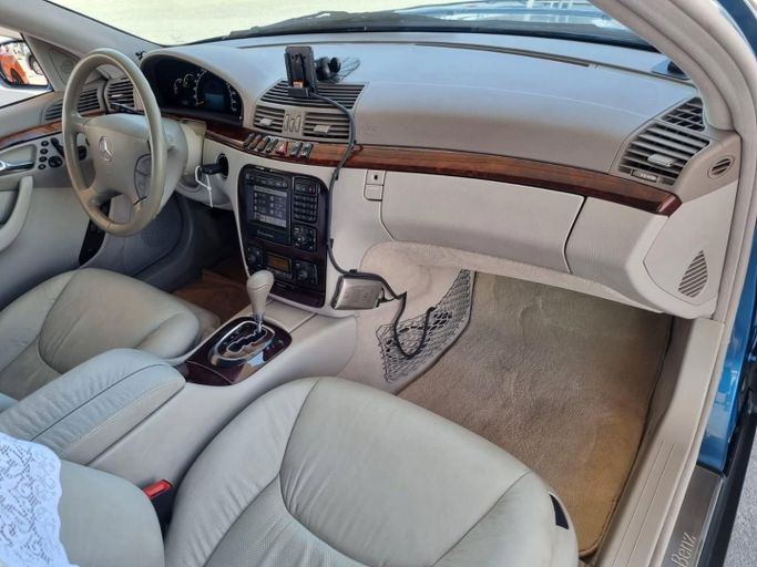 Used Mercedes-Benz S-Class 320 IV (W220), 3.2 l, 1999 in Dubai by Saeed Auto, Blue color. Japanese Specs | AUTO.AE