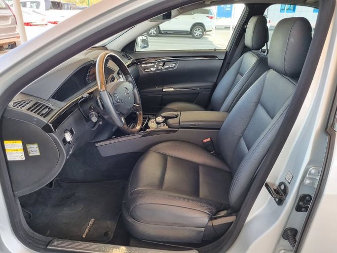 Подержанный Mercedes-Benz S-Class 350 V (W221) Рестайлинг, 3.5 л, 2013 в Дубае от Saeed Auto Серый цвет. Японская | AUTO.AE