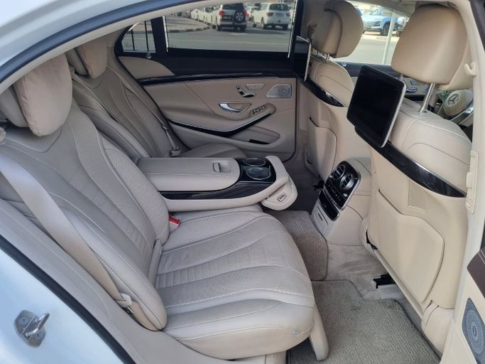 Подержанный Mercedes-Benz S-Class 560 VI (W222, C217) Рестайлинг, 4.0 л, 2019 в Дубае от Saeed Auto Белый цвет. Японская | AUTO.AE