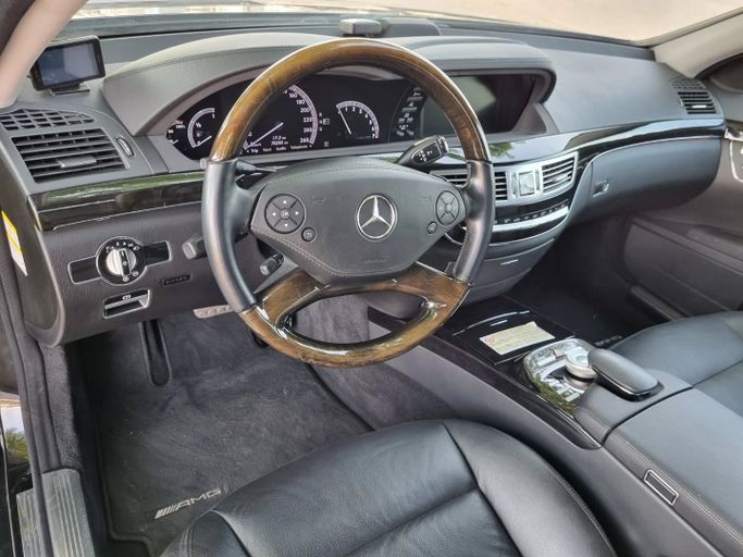 Подержанный Mercedes-Benz S-Class 350 V (W221) Рестайлинг, 3.5 л, 2013 в Дубае от Saeed Auto Черный цвет. Японская | AUTO.AE