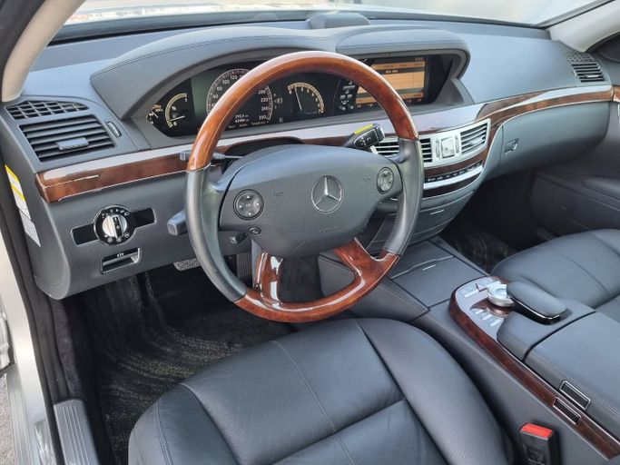 Подержанный Mercedes-Benz S-Class 350 V (W221), 3.5 л, 2008 в Дубае от Saeed Auto Серебристый цвет. Японская | AUTO.AE