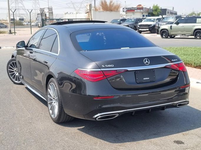 Подержанный Mercedes-Benz S-Class 580 4MATIC VII (W223), 4.0 л, 2022 в Дубае от Saeed Auto Черный цвет. Японская | AUTO.AE