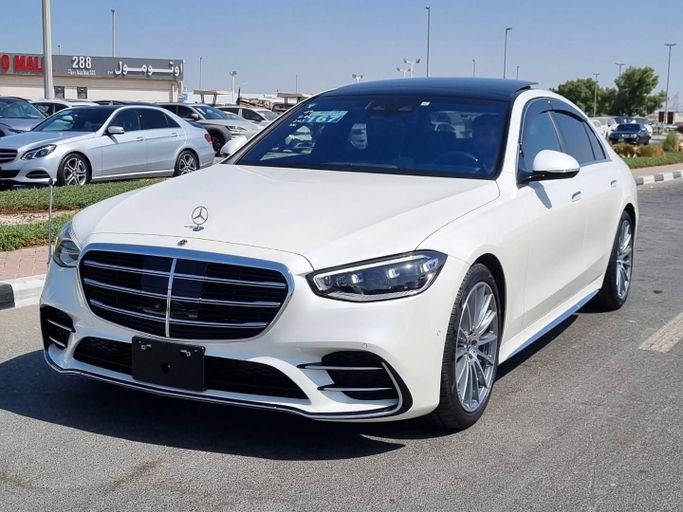 Подержанный Mercedes-Benz S-Class 400 d 4MATIC VII (W223), 2.9 л, 2023 в Дубае от Saeed Auto Белый цвет. Японская | AUTO.AE