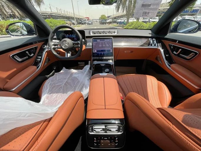 Новый Mercedes-Benz S-Class 500 4MATIC VII (W223), 3.0 л, 2025 в Дубае от Auto Gallery DXB Черный цвет. GCC | AUTO.AE