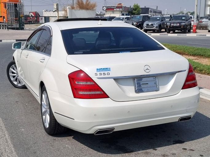 Used Mercedes-Benz S-Class 350 V (W221) Facelift, 3.5 l, 2012 in Dubai by Saeed Auto, White color. Japanese Specs | AUTO.AE