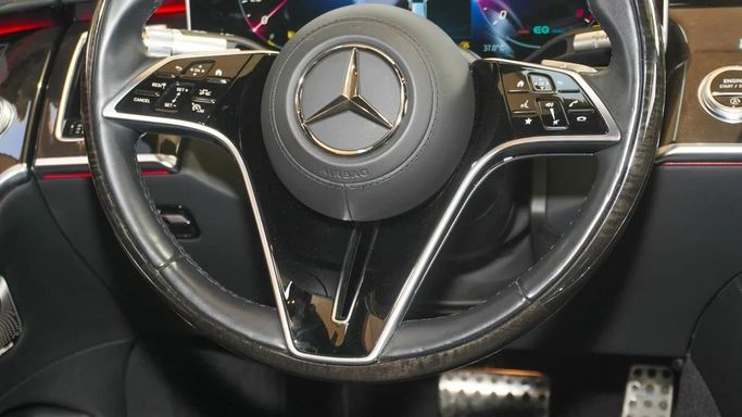 Подержанный Mercedes-Benz S-Class 500 4MATIC VII (W223), 3.0 л, 2021 в Дубае от Ibitisam Motors Белый цвет.  | AUTO.AE