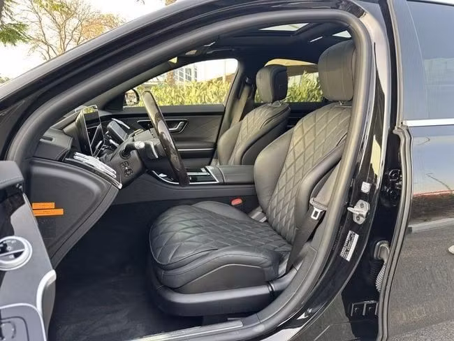 Used Mercedes-Benz S-Class 500 4MATIC VII (W223), 3.0 l, 2022 in Dubai by Falcons GT Motors FZCO, Black color. Japanese Specs | AUTO.AE