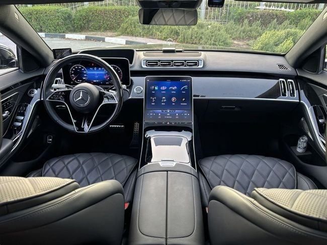 Used Mercedes-Benz S-Class 500 4MATIC VII (W223), 3.0 l, 2022 in Dubai by Falcons GT Motors FZCO, Black color. Japanese Specs | AUTO.AE