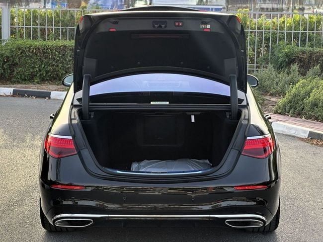 Used Mercedes-Benz S-Class 500 4MATIC VII (W223), 3.0 l, 2022 in Dubai by Falcons GT Motors FZCO, Black color. Japanese Specs | AUTO.AE