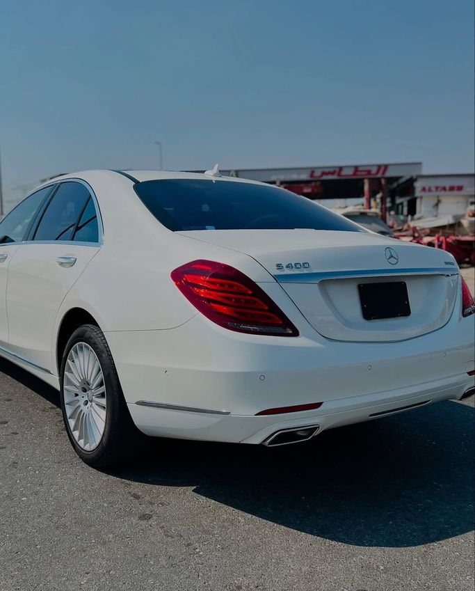 Used Mercedes-Benz S-Class 400 VI (W222, C217), 3.5 l, 2015 in Dubai by Lakhani Motors, White color. Japanese Specs | AUTO.AE