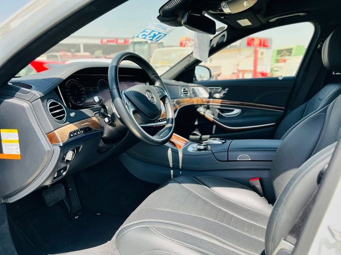 Used Mercedes-Benz S-Class 400 VI (W222, C217), 3.5 l, 2015 in Dubai by Lakhani Motors, White color. Japanese Specs | AUTO.AE