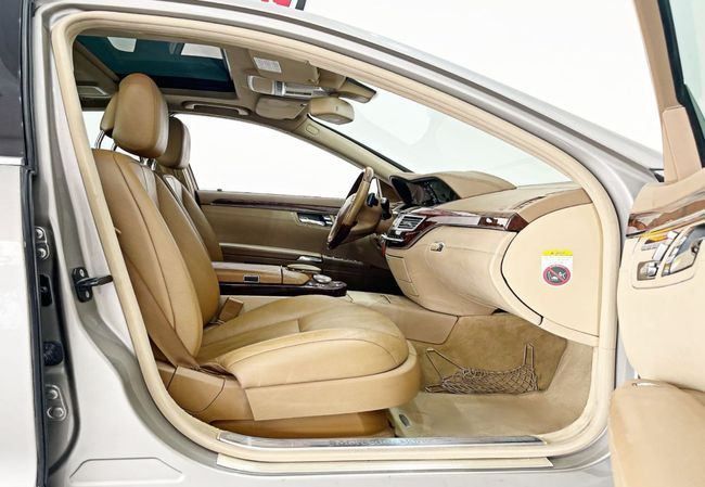 Used Mercedes-Benz S-Class 350 V (W221), 3.5 l, 2009 in Dubai by Gulf Motors, Silver color. GCC Specs | AUTO.AE