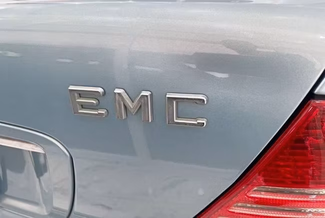 Used Mercedes-Benz S-Class 500 IV (W220), 5.0 l, 2004 in Dubai by Gulf Motors, Blue color. GCC Specs | AUTO.AE