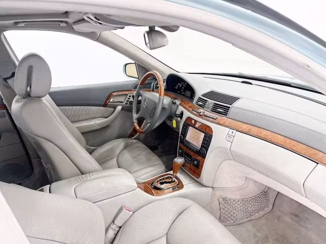 Used Mercedes-Benz S-Class 500 IV (W220), 5.0 l, 2004 in Dubai by Gulf Motors, Blue color. GCC Specs | AUTO.AE