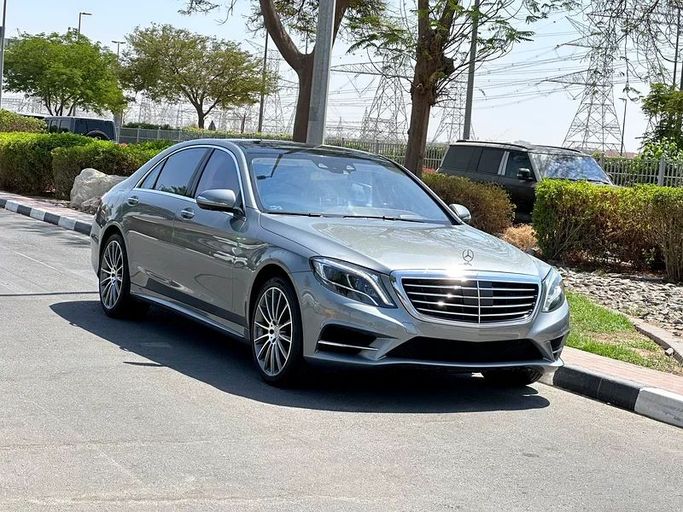 Подержанный Mercedes-Benz S-Class 500 VI (W222, C217), 4.7 л, 2015 в Дубае от Formula Motors Серебристый цвет. Американская | AUTO.AE
