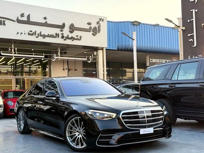 Used Mercedes-Benz S-Class 500 4MATIC VII (W223), 3.0 l, 2022 in Dubai by Auto Bank Motors, Black color. Japanese Specs | AUTO.AE