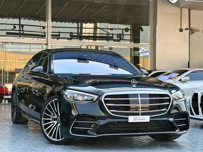 Used Mercedes-Benz S-Class 580 4MATIC VII (W223), 4.0 l, 2021 in Dubai by Auto Bank Motors, Black color. Korean Specs | AUTO.AE