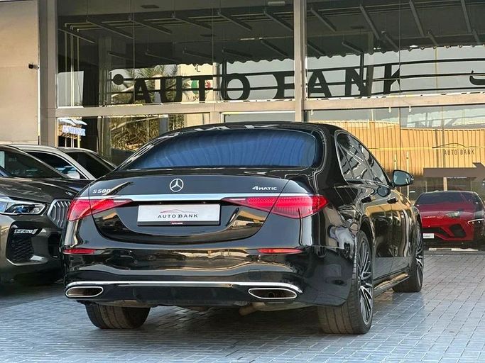 Used Mercedes-Benz S-Class 580 4MATIC VII (W223), 4.0 l, 2021 in Dubai by Auto Bank Motors, Black color. Korean Specs | AUTO.AE