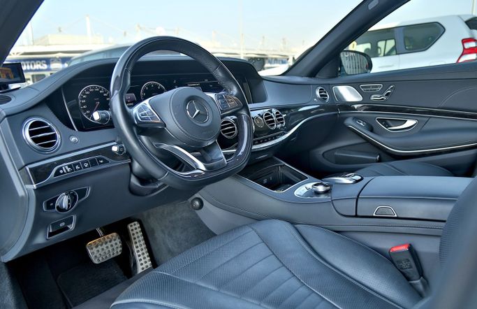New Mercedes-Benz S-Class 550 VI (W222, C217) Facelift, 4.7 l, 2017 in Dubai by Prestige motors, White color. Japanese Specs | AUTO.AE