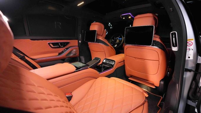 Новый Mercedes-Benz S-Class 500 Long 4MATIC VII (W223), 3.0 л, 2023 в Дубае от Dourado Luxury Car Серебристый цвет. Европейская | AUTO.AE