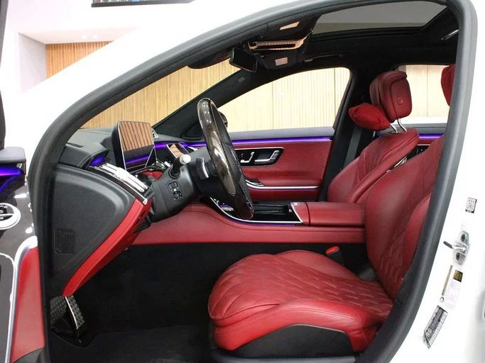 Подержанный Mercedes-Benz S-Class 580 4MATIC VII (W223), 4.0 л, 2023 в Дубае от Hot Wheel Used Motors Белый цвет. Other | AUTO.AE