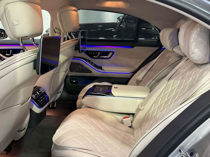 Новый Mercedes-Benz S-Class 500 Long 4MATIC VII (W223), 3.0 л, 2024 в Дубае от STAR COLLECTION LLC Серый цвет. Европейская | AUTO.AE