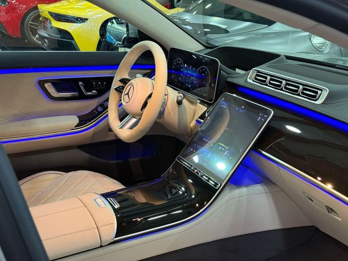 Новый Mercedes-Benz S-Class 500 Long 4MATIC VII (W223), 3.0 л, 2024 в Дубае от STAR COLLECTION LLC Серый цвет. Европейская | AUTO.AE