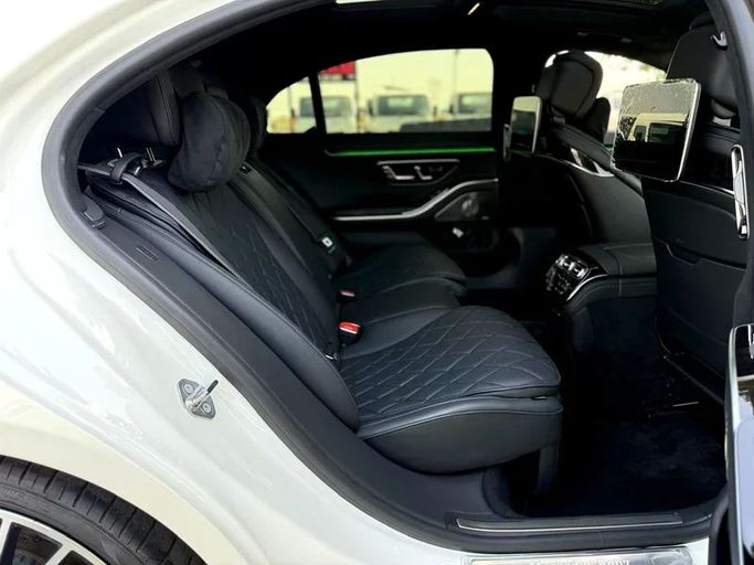 Used Mercedes-Benz S-Class 500 Long 4MATIC VII (W223), 3.0 l, 2021 in Dubai by Mirza Automobile FZE, White color. Japanese Specs | AUTO.AE