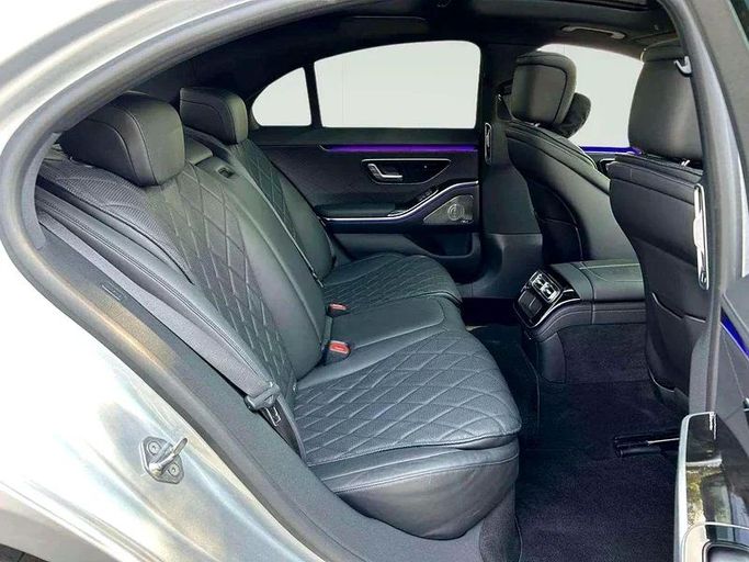 Used Mercedes-Benz S-Class 500 4MATIC VII (W223), 3.0 l, 2021 in Dubai by Mirza Automobile FZE, Silver color. Japanese Specs | AUTO.AE