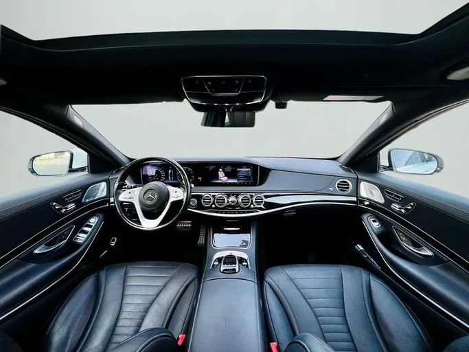 Used Mercedes-Benz S-Class 560 VI (W222, C217) Facelift, 4.0 l, 2018 in Dubai by Mirza Automobile FZE, White color. Japanese Specs | AUTO.AE