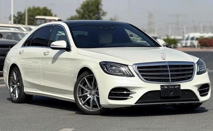 Used Mercedes-Benz S-Class 580 4MATIC VII (W223), 4.0 l, 2021 in Dubai by Mirza Automobile FZE, White color. Japanese Specs | AUTO.AE