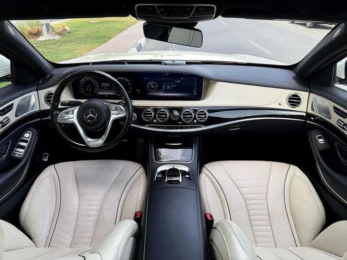 Used Mercedes-Benz S-Class 580 4MATIC VII (W223), 4.0 l, 2021 in Dubai by Mirza Automobile FZE, White color. Japanese Specs | AUTO.AE