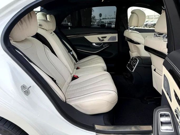 Used Mercedes-Benz S-Class 580 4MATIC VII (W223), 4.0 l, 2021 in Dubai by Mirza Automobile FZE, White color. Japanese Specs | AUTO.AE