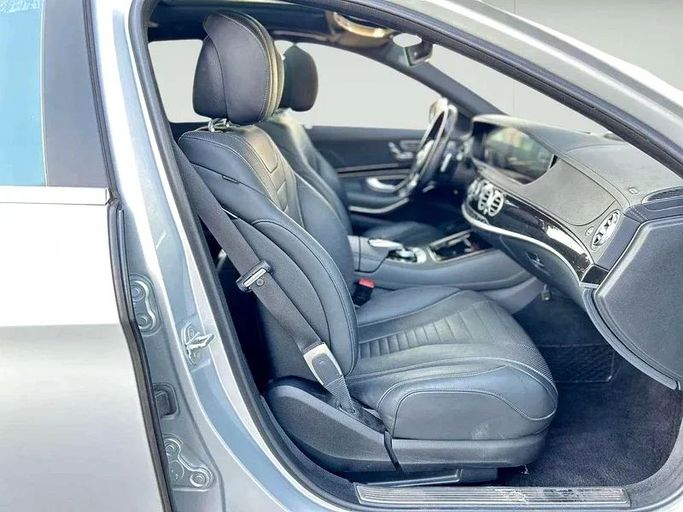 Used Mercedes-Benz S-Class 560 VI (W222, C217) Facelift, 4.0 l, 2018 in Dubai by Mirza Automobile FZE, Silver color. Japanese Specs | AUTO.AE