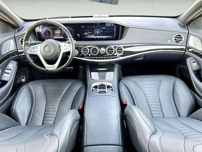 Used Mercedes-Benz S-Class 560 VI (W222, C217) Facelift, 4.0 l, 2018 in Dubai by Mirza Automobile FZE, Silver color. Japanese Specs | AUTO.AE